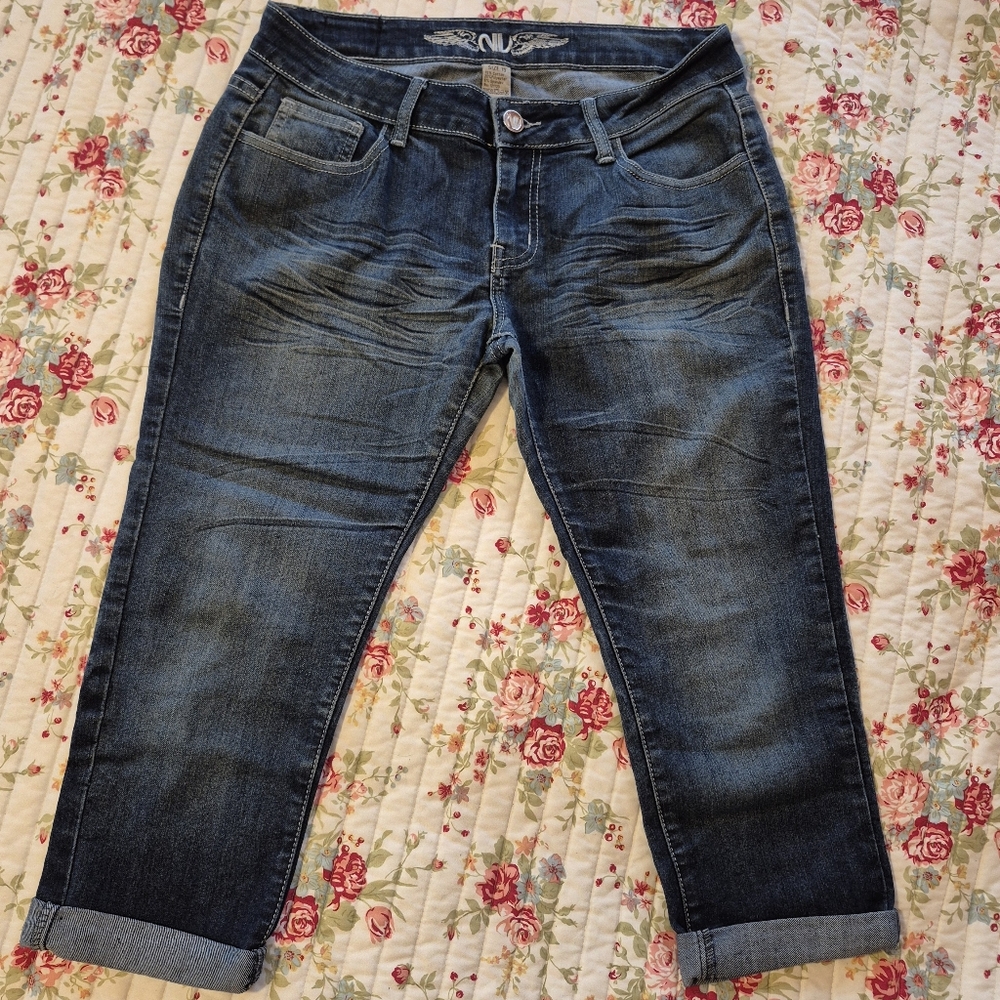 ❤️‍🔥 NV Jr Womens Size 13 Denim Jean Embelished Pocket Capri Pants